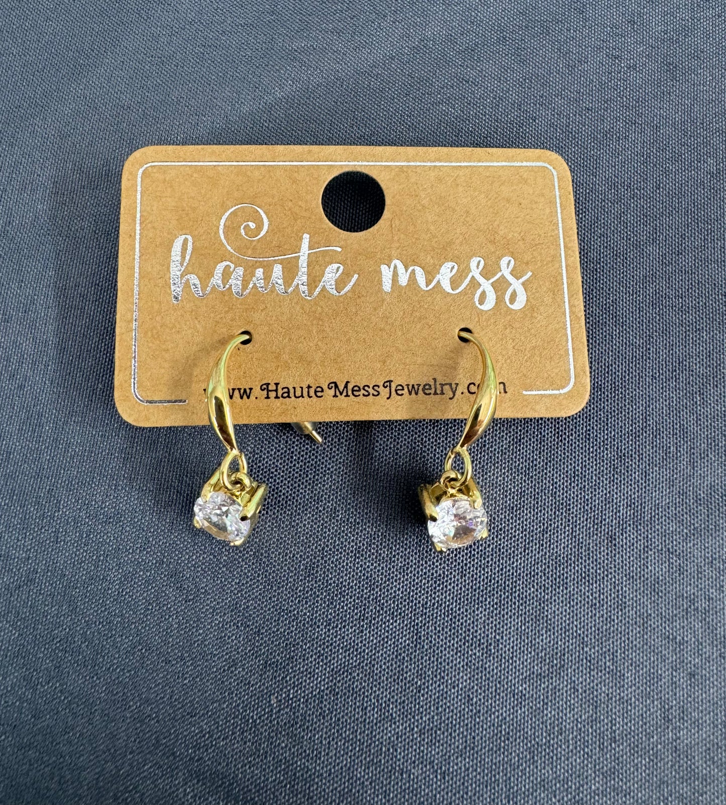 Elegant drop earring