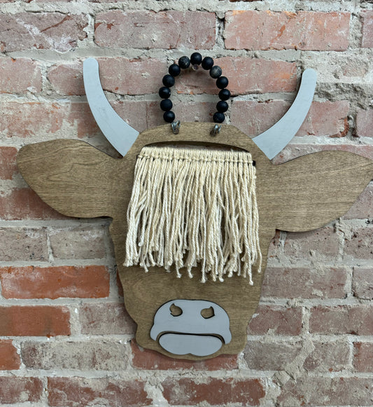 Clara Door hanger                               *Shipping not available*